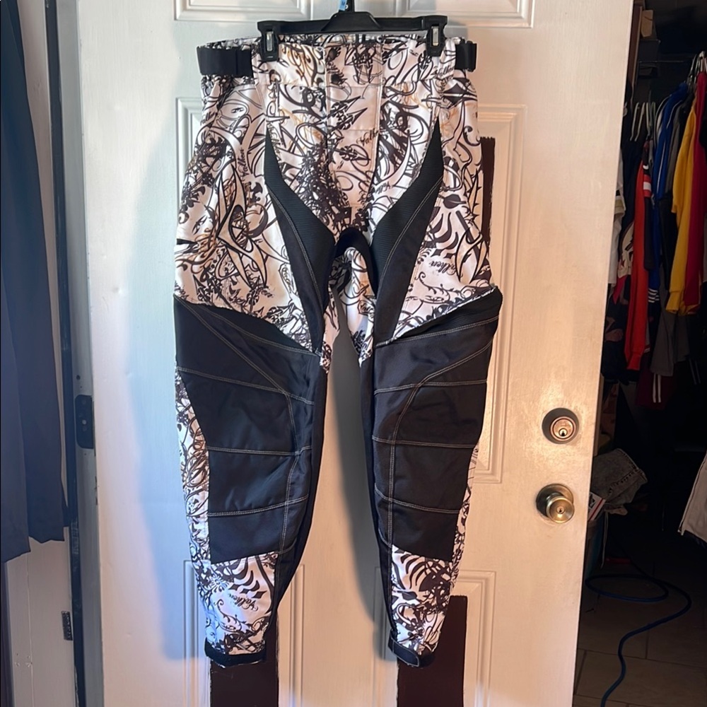 Black and White Durable Motocross Pants with Reinforced Knees paintball paints